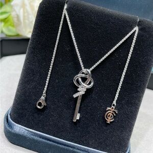 Tiffany & Co. Chic Silver Key Pendant Necklace